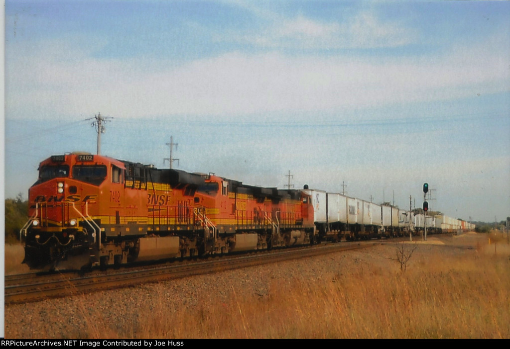 BNSF 7402 West